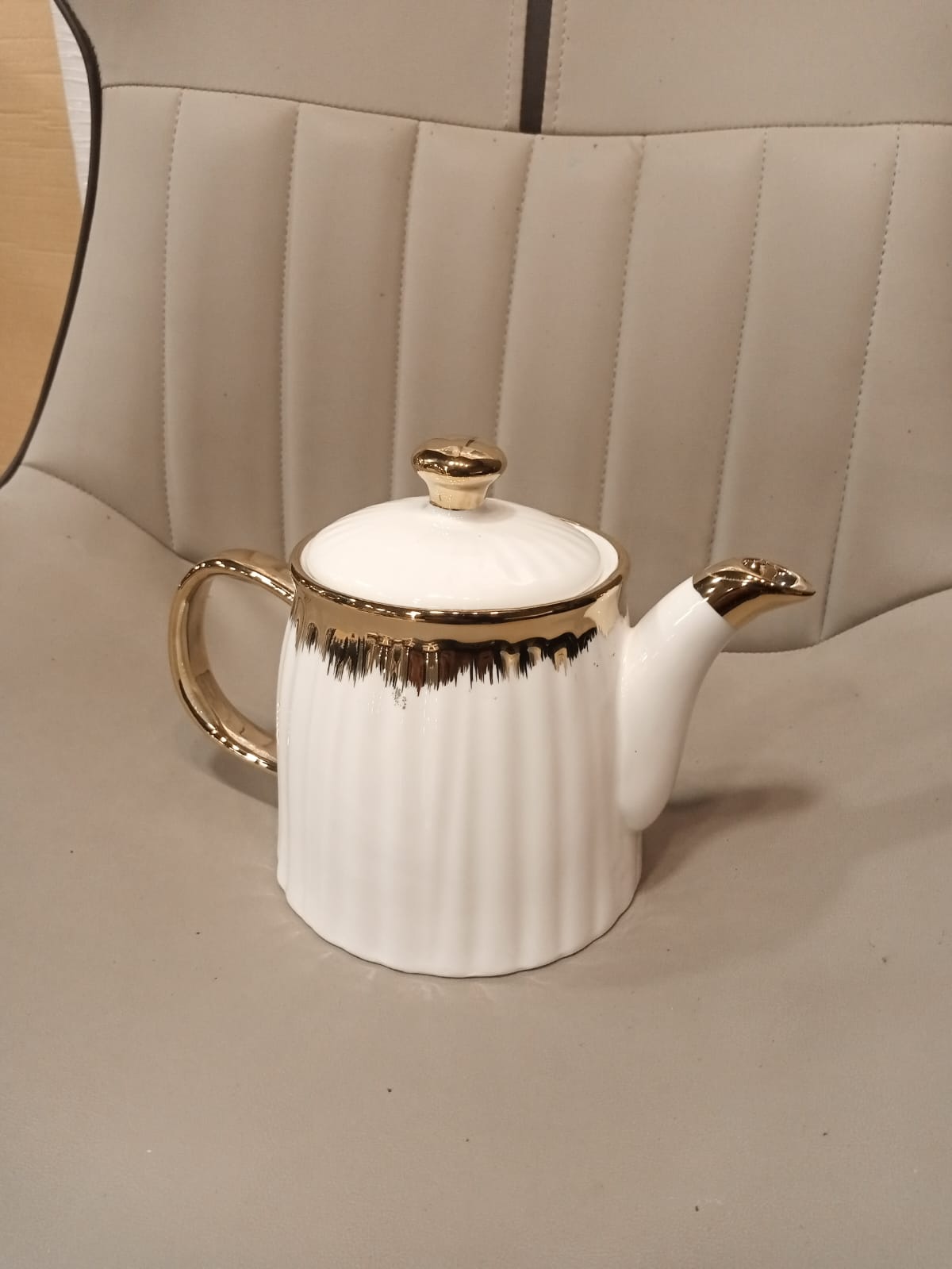Ceramic kettle Golden Border