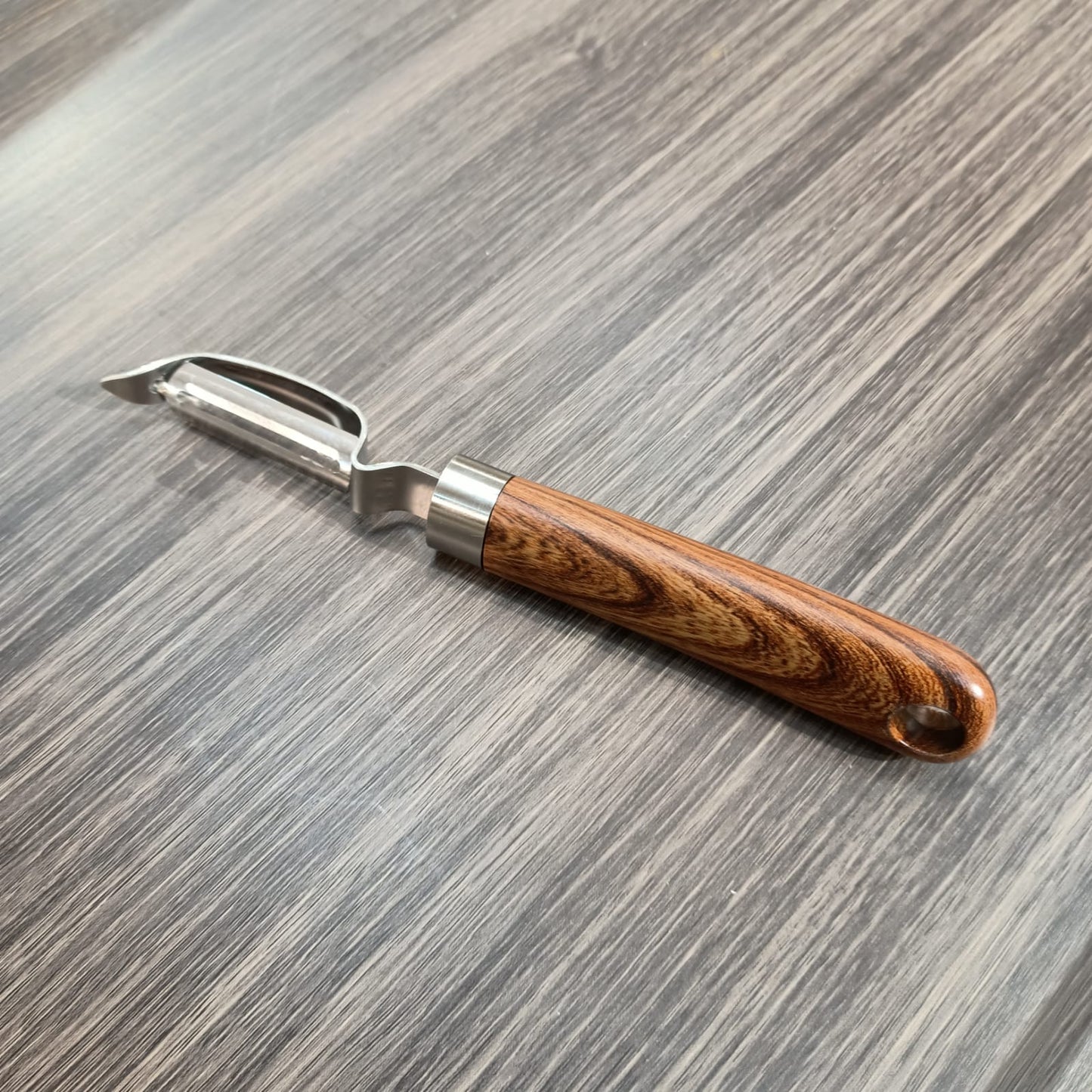 Wooden Handle Peeler