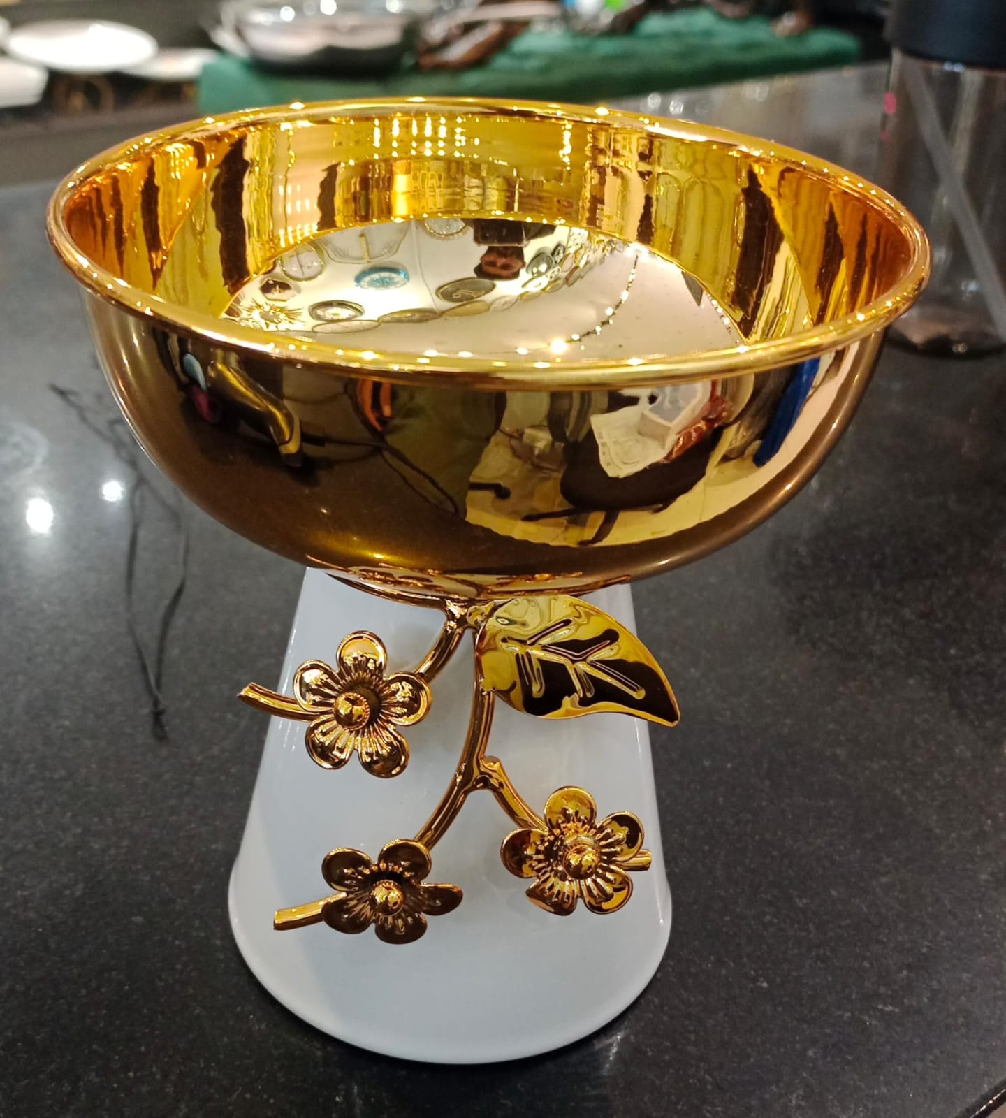 Metal Candle Holder Medium