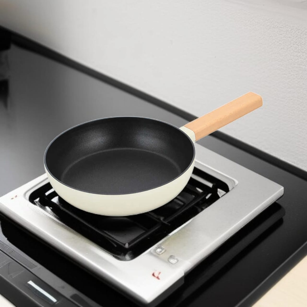 Non-Stick Fry Pan Wooden Handle 20cm