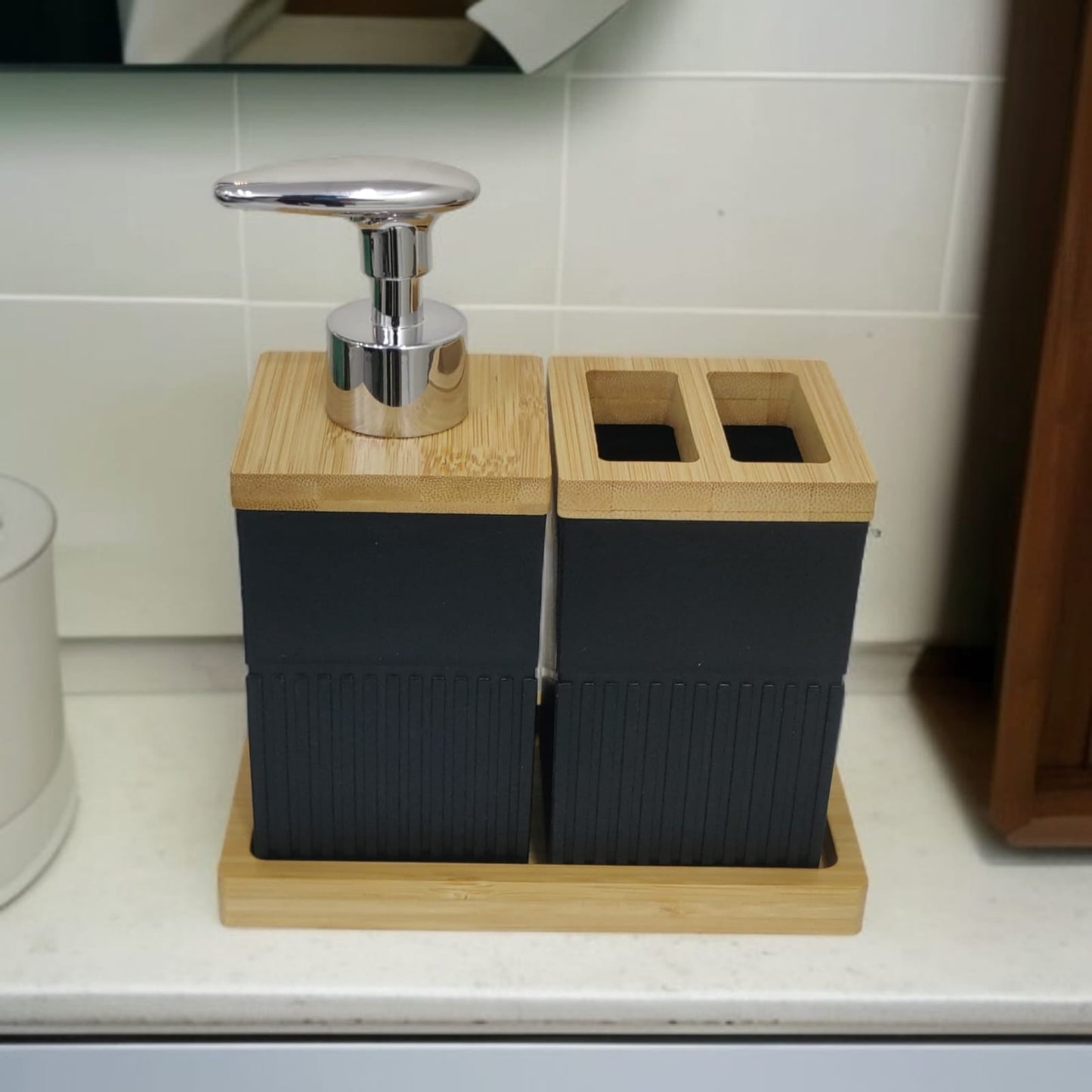 2 Pcs Wooden Lid Bath Accessories Set