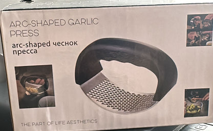 Arc Shaped Garlic Press